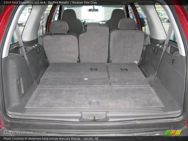 Redfire Metallic / Medium Flint Gray 2004 Ford Expedition XLS 4x4
