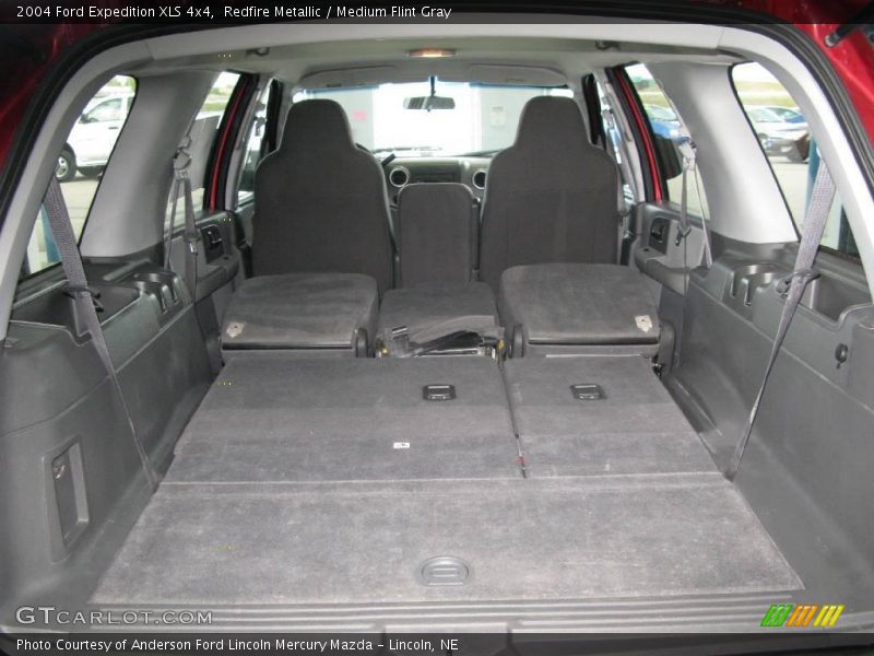Redfire Metallic / Medium Flint Gray 2004 Ford Expedition XLS 4x4