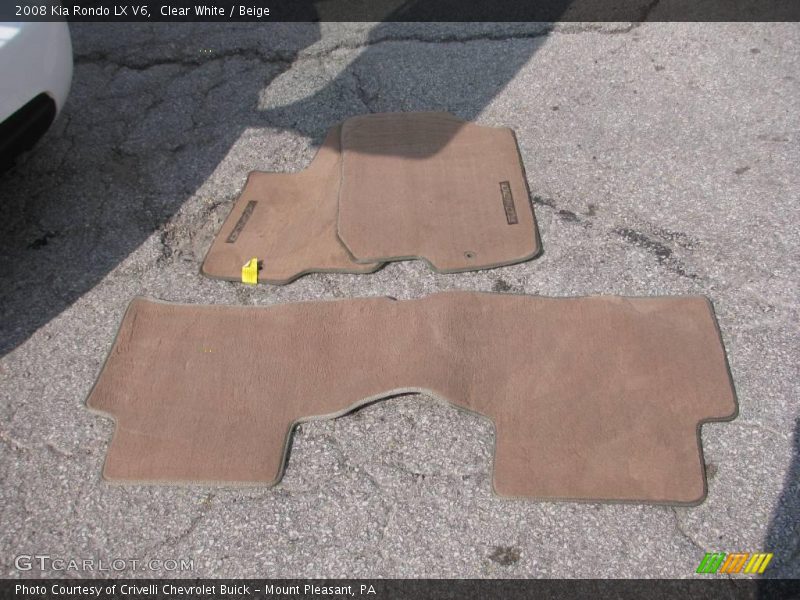 Clear White / Beige 2008 Kia Rondo LX V6