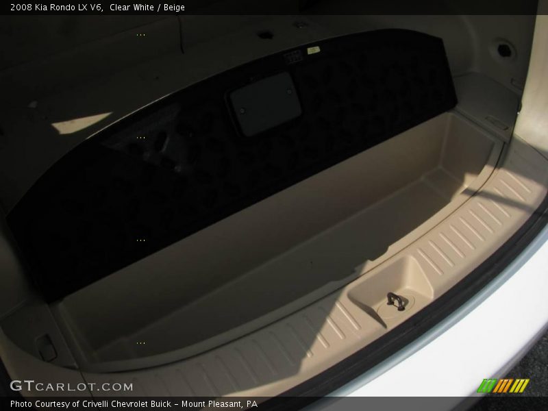 Clear White / Beige 2008 Kia Rondo LX V6