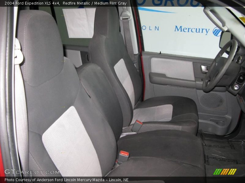 Redfire Metallic / Medium Flint Gray 2004 Ford Expedition XLS 4x4