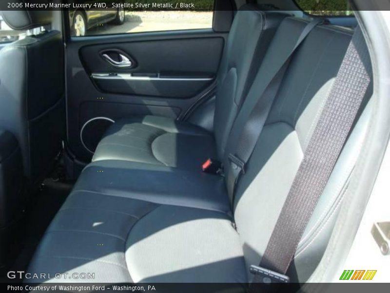 Satellite Silver Metallic / Black 2006 Mercury Mariner Luxury 4WD