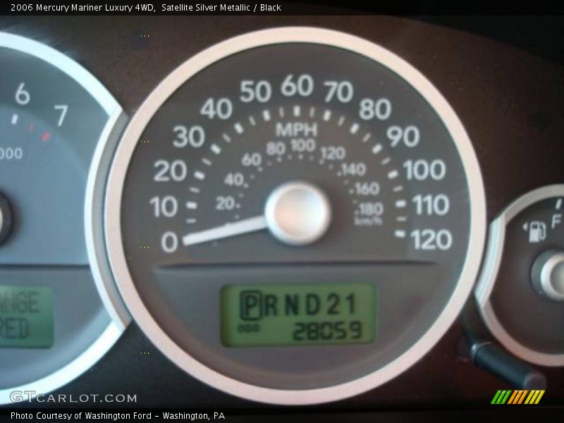 Satellite Silver Metallic / Black 2006 Mercury Mariner Luxury 4WD