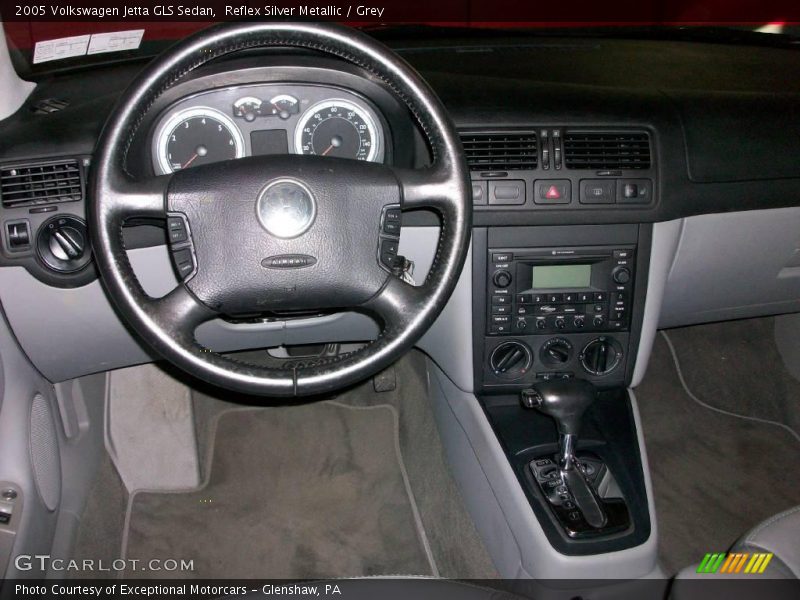 Reflex Silver Metallic / Grey 2005 Volkswagen Jetta GLS Sedan