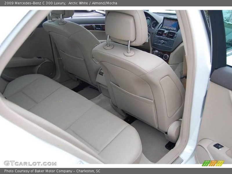 Arctic White / Almond/Mocha 2009 Mercedes-Benz C 300 Luxury