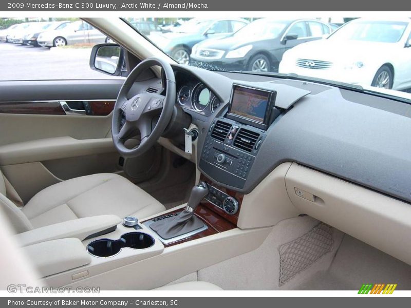 Arctic White / Almond/Mocha 2009 Mercedes-Benz C 300 Luxury