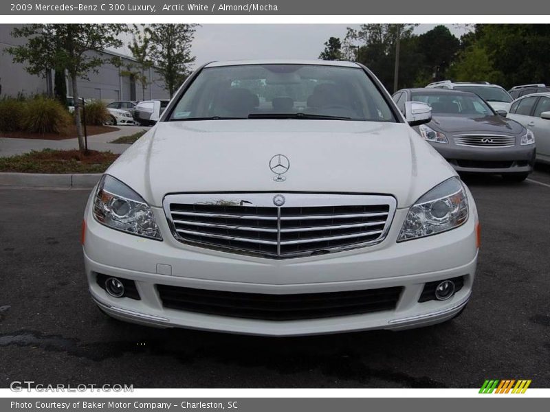 Arctic White / Almond/Mocha 2009 Mercedes-Benz C 300 Luxury