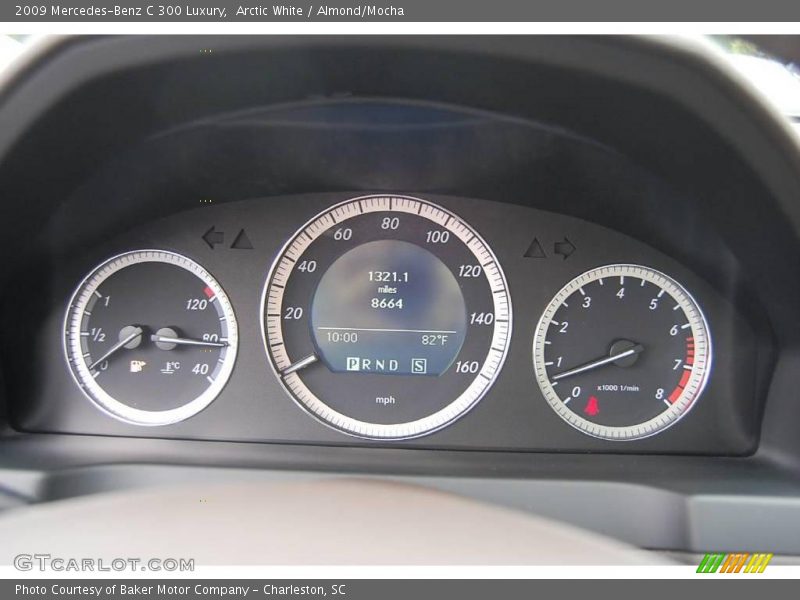 Arctic White / Almond/Mocha 2009 Mercedes-Benz C 300 Luxury