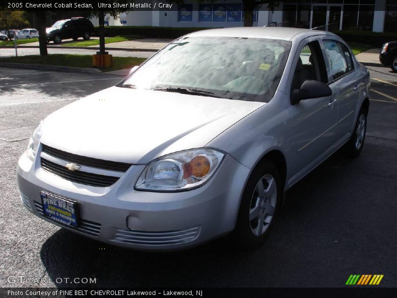 Ultra Silver Metallic / Gray 2005 Chevrolet Cobalt Sedan