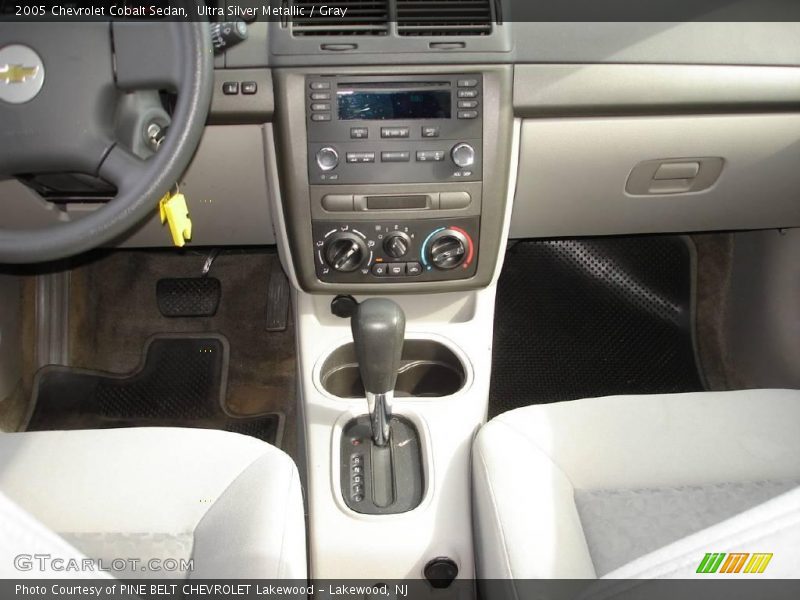 Ultra Silver Metallic / Gray 2005 Chevrolet Cobalt Sedan