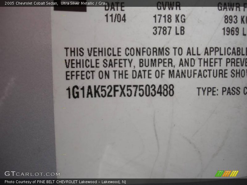 Ultra Silver Metallic / Gray 2005 Chevrolet Cobalt Sedan