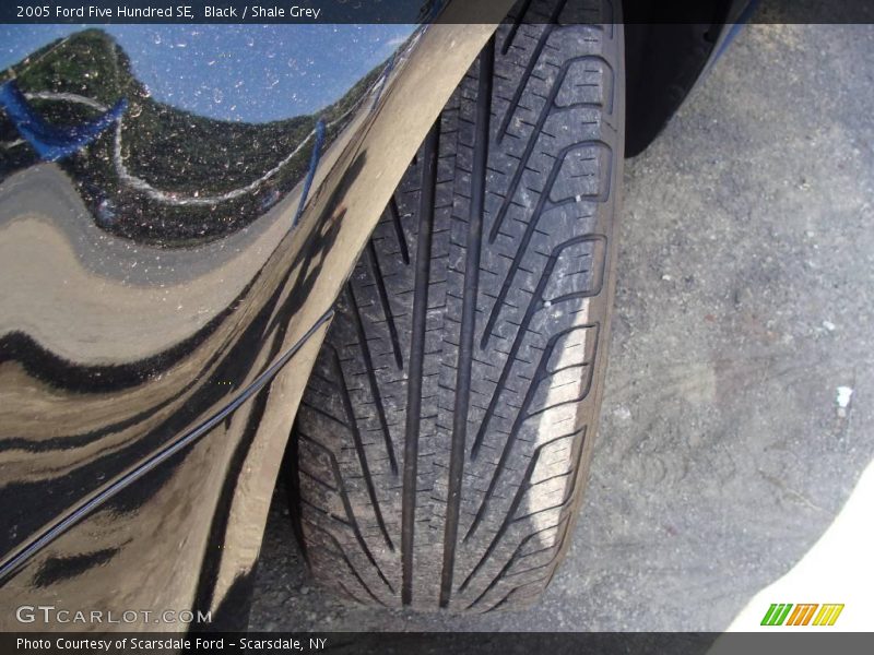 Black / Shale Grey 2005 Ford Five Hundred SE