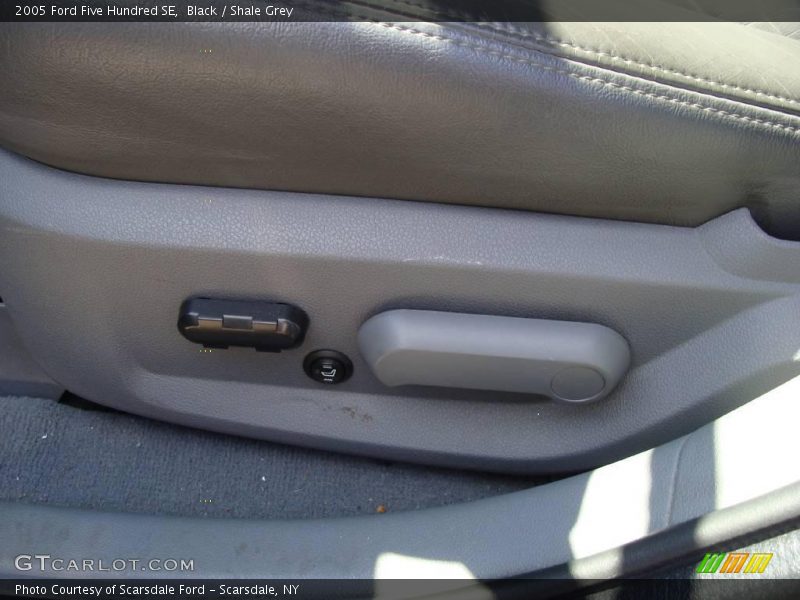 Black / Shale Grey 2005 Ford Five Hundred SE