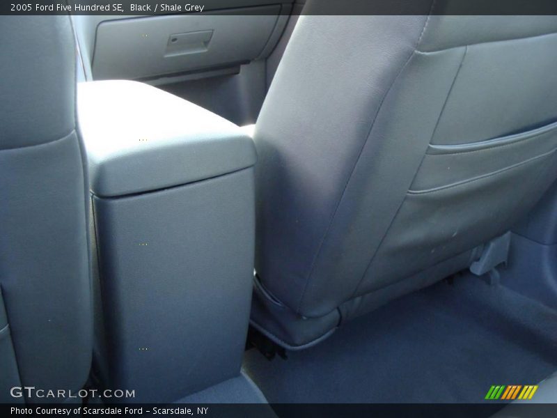 Black / Shale Grey 2005 Ford Five Hundred SE