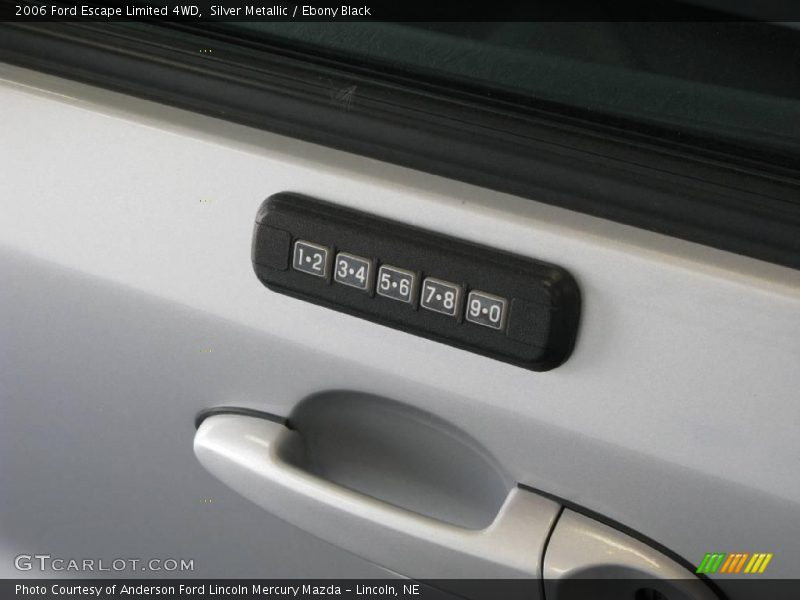Silver Metallic / Ebony Black 2006 Ford Escape Limited 4WD