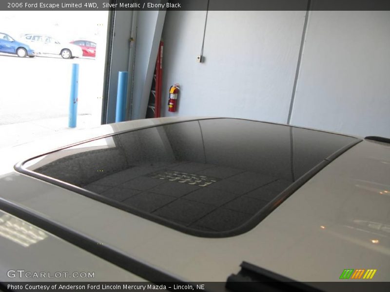Silver Metallic / Ebony Black 2006 Ford Escape Limited 4WD