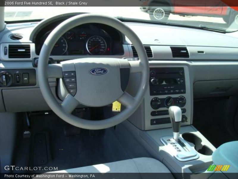 Black / Shale Grey 2006 Ford Five Hundred SE