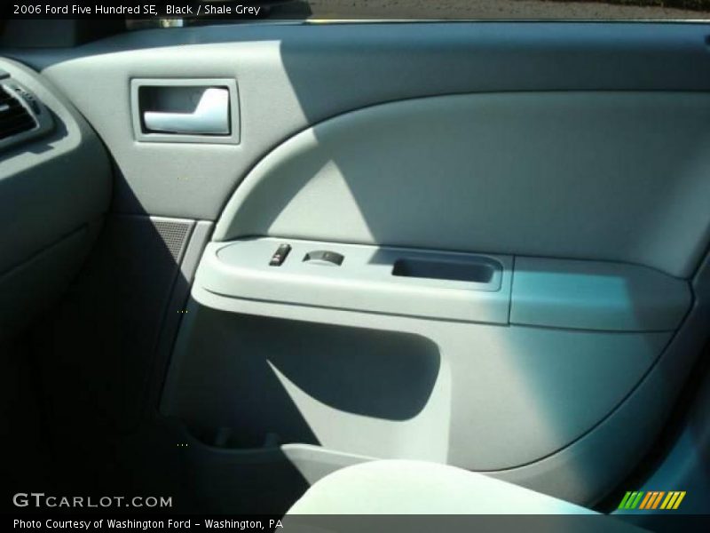 Black / Shale Grey 2006 Ford Five Hundred SE