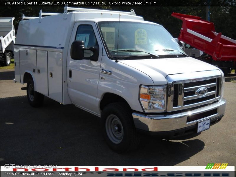 Oxford White / Medium Flint 2009 Ford E Series Cutaway E350 Commercial Utility Truck