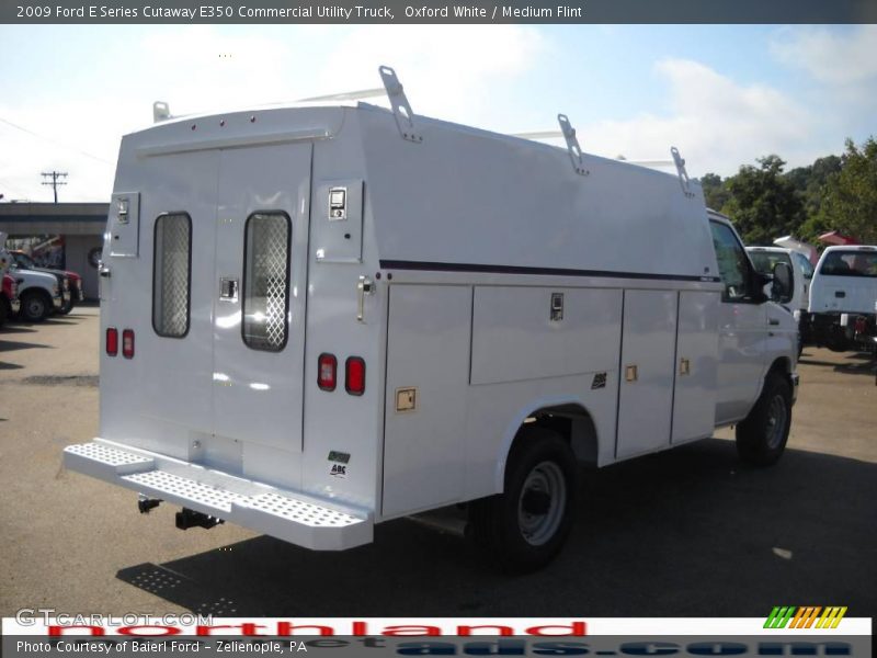 Oxford White / Medium Flint 2009 Ford E Series Cutaway E350 Commercial Utility Truck