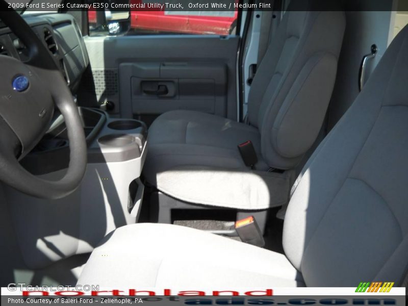 Oxford White / Medium Flint 2009 Ford E Series Cutaway E350 Commercial Utility Truck
