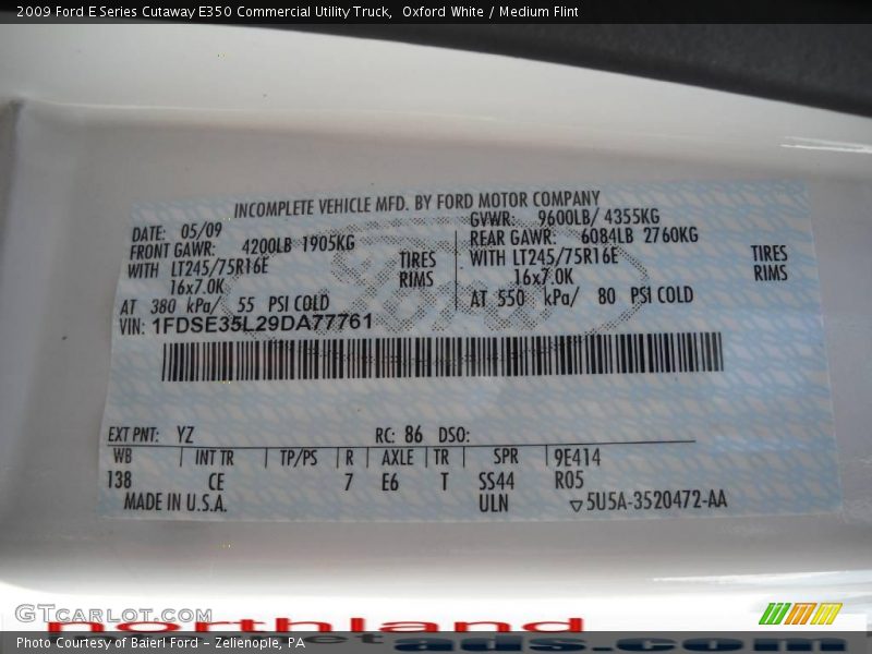 Oxford White / Medium Flint 2009 Ford E Series Cutaway E350 Commercial Utility Truck