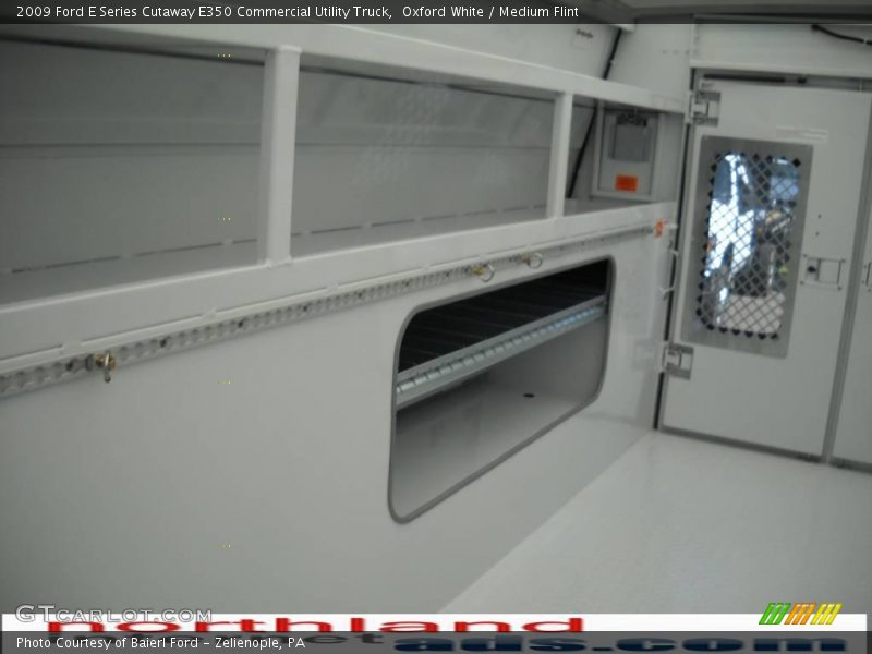 Oxford White / Medium Flint 2009 Ford E Series Cutaway E350 Commercial Utility Truck