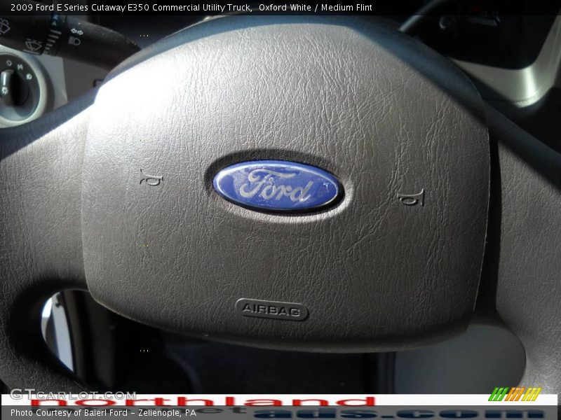 Oxford White / Medium Flint 2009 Ford E Series Cutaway E350 Commercial Utility Truck