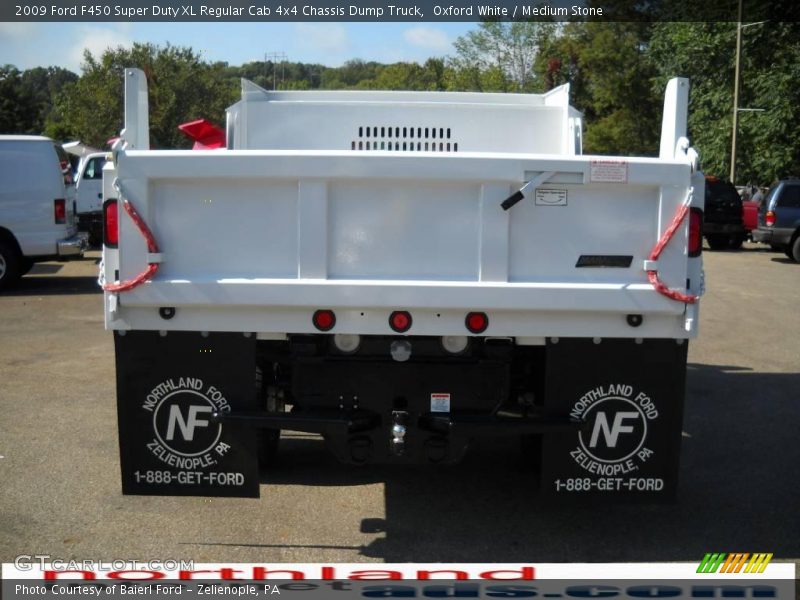 Oxford White / Medium Stone 2009 Ford F450 Super Duty XL Regular Cab 4x4 Chassis Dump Truck