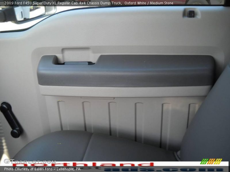 Oxford White / Medium Stone 2009 Ford F450 Super Duty XL Regular Cab 4x4 Chassis Dump Truck