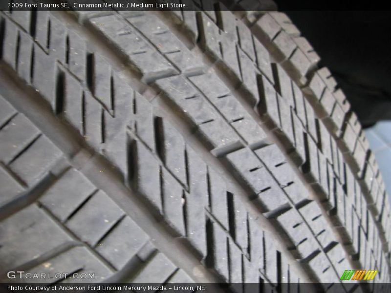 Cinnamon Metallic / Medium Light Stone 2009 Ford Taurus SE