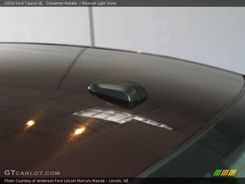Cinnamon Metallic / Medium Light Stone 2009 Ford Taurus SE