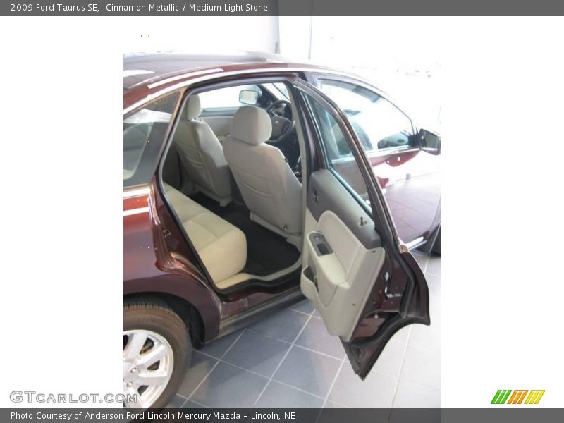 Cinnamon Metallic / Medium Light Stone 2009 Ford Taurus SE