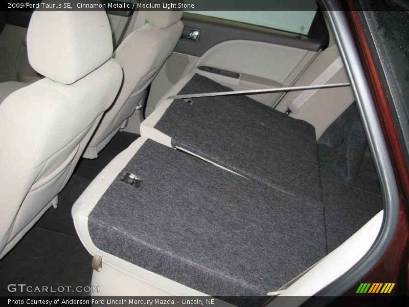 Cinnamon Metallic / Medium Light Stone 2009 Ford Taurus SE