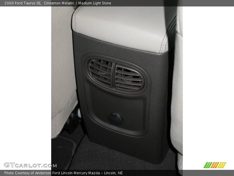 Cinnamon Metallic / Medium Light Stone 2009 Ford Taurus SE