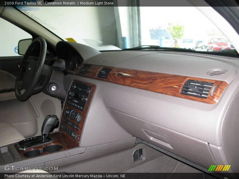 Cinnamon Metallic / Medium Light Stone 2009 Ford Taurus SE