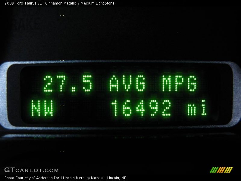 Cinnamon Metallic / Medium Light Stone 2009 Ford Taurus SE