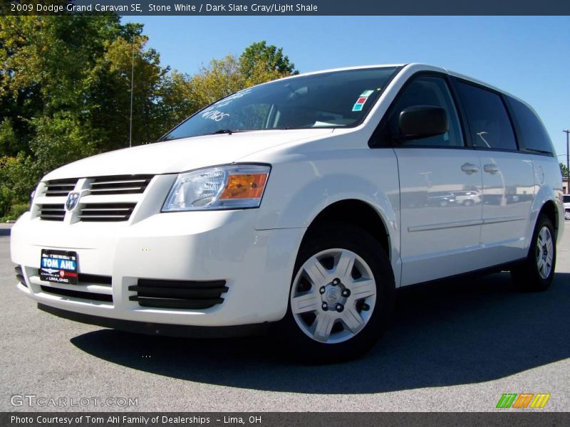 Stone White / Dark Slate Gray/Light Shale 2009 Dodge Grand Caravan SE
