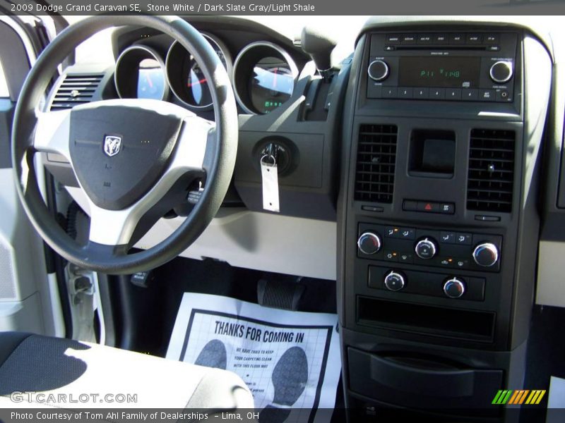 Stone White / Dark Slate Gray/Light Shale 2009 Dodge Grand Caravan SE