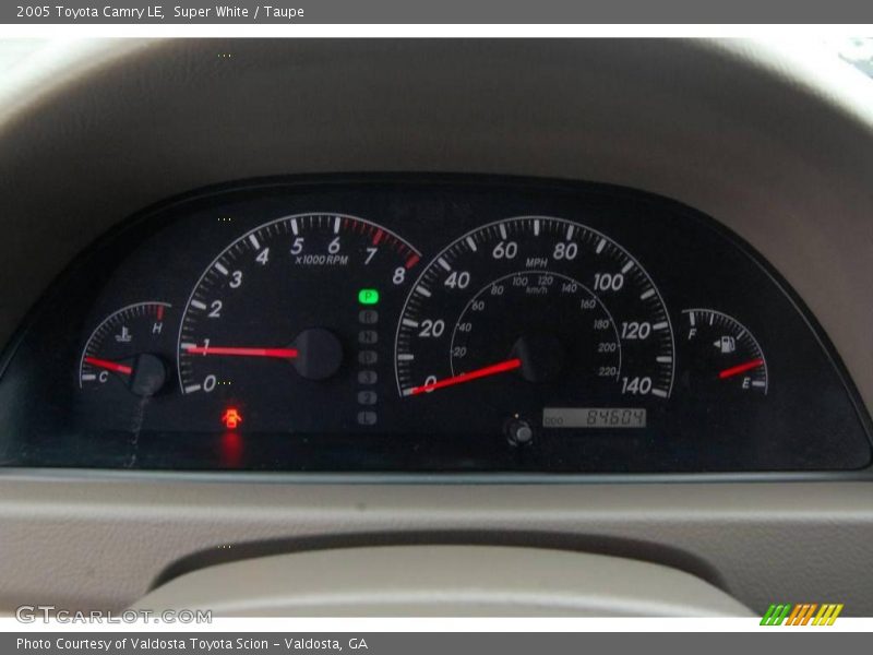 Super White / Taupe 2005 Toyota Camry LE