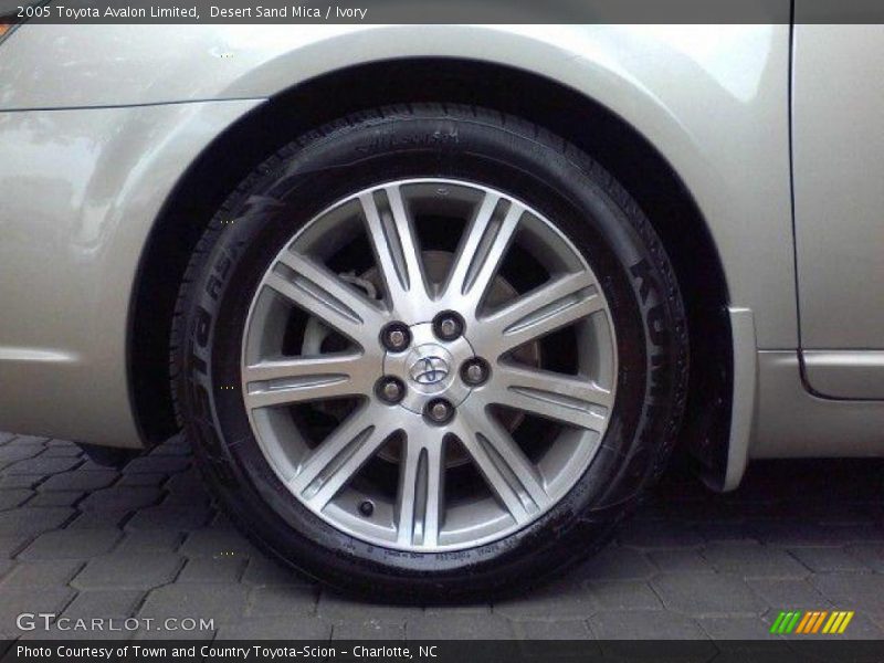 Desert Sand Mica / Ivory 2005 Toyota Avalon Limited