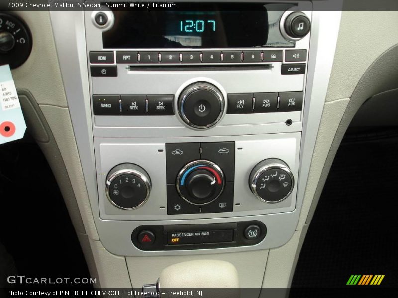 Summit White / Titanium 2009 Chevrolet Malibu LS Sedan