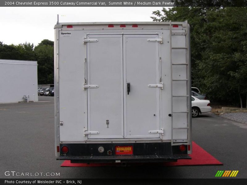 Summit White / Medium Dark Pewter 2004 Chevrolet Express 3500 Cutaway Commercial Van