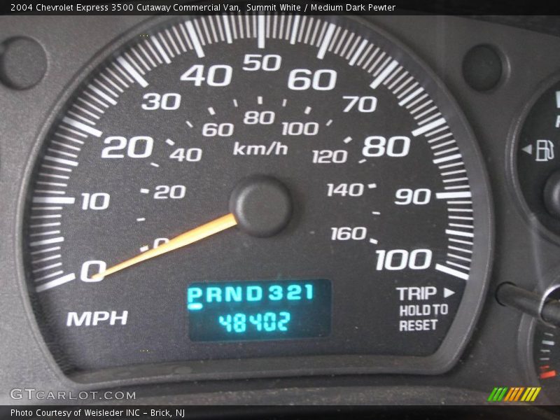 Summit White / Medium Dark Pewter 2004 Chevrolet Express 3500 Cutaway Commercial Van