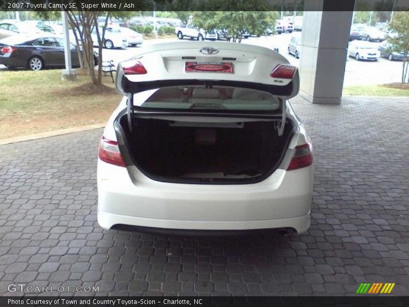 Super White / Ash 2007 Toyota Camry SE