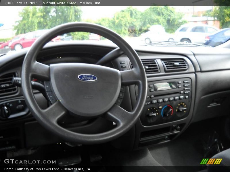 Vibrant White / Medium/Dark Flint 2007 Ford Taurus SE