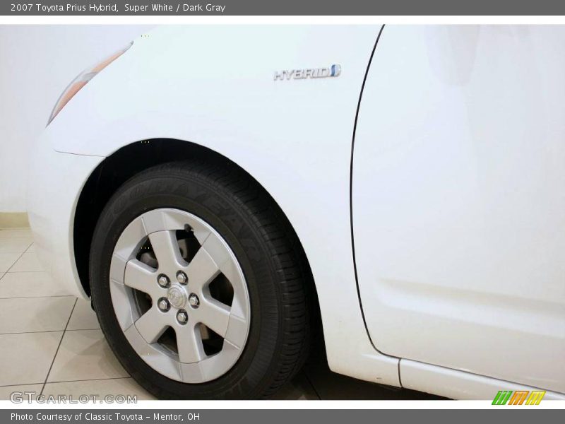 Super White / Dark Gray 2007 Toyota Prius Hybrid