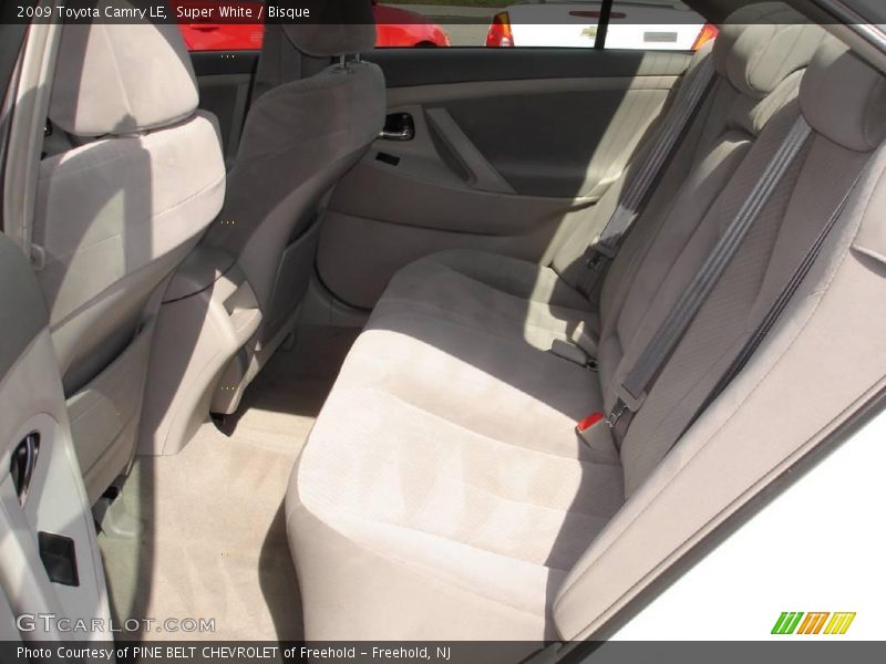 Super White / Bisque 2009 Toyota Camry LE