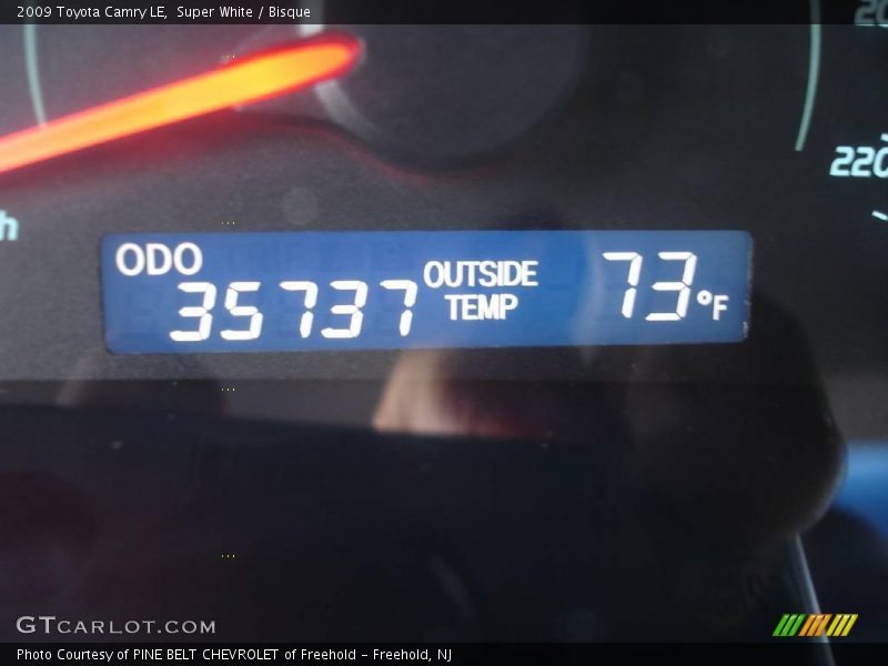 Super White / Bisque 2009 Toyota Camry LE