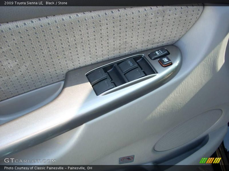 Black / Stone 2009 Toyota Sienna LE